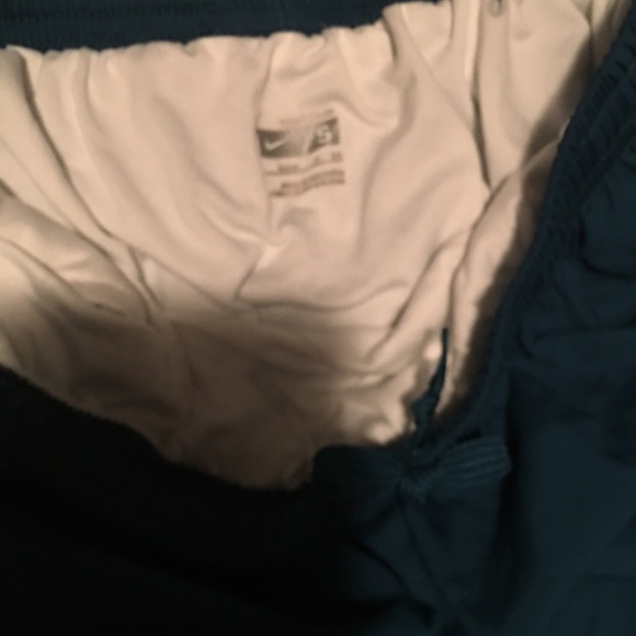 Women’s Nike 3 in running shorts - Picture 3 of 3